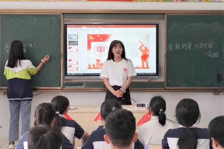 江西师范大学宣传部、校友办社会实践联队赴信丰县开展暑期“三下乡”活动