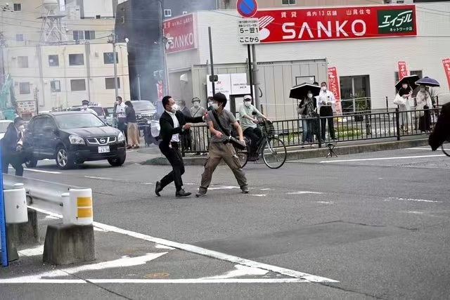 枪杀安倍嫌犯供述：最初做的是高压锅炸弹 不想伤及无辜而放弃使用