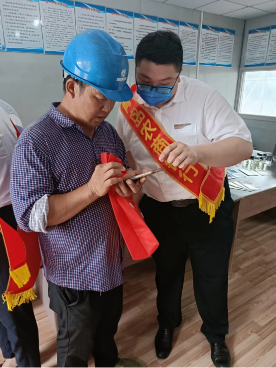 青农商行推出农民工电子工资单服务，精准解决新市民金融服务痛点