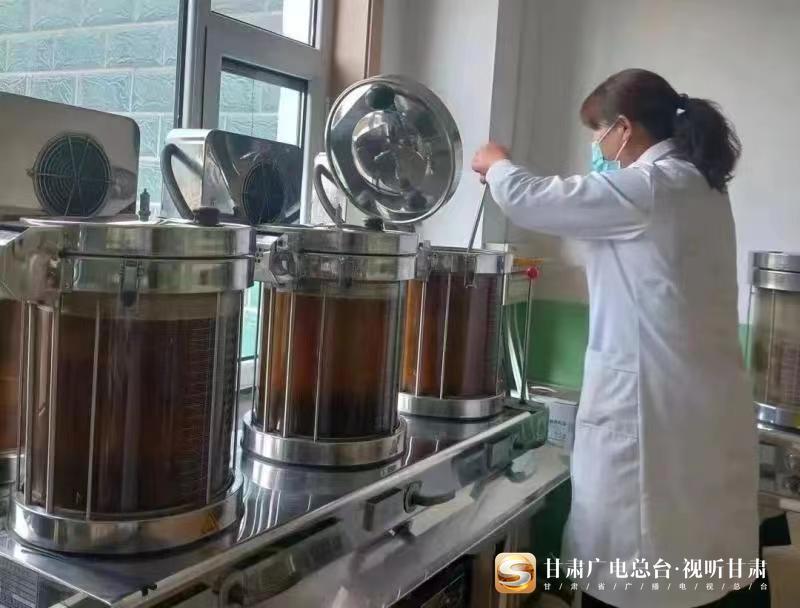 甘肃战“疫”中医力量：25万付汤剂温暖一线