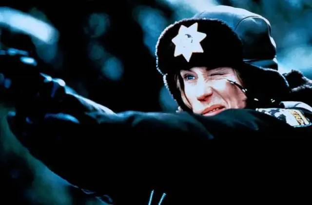 《冰血暴》中，弗兰西斯·麦克多蒙德饰演警员玛戈