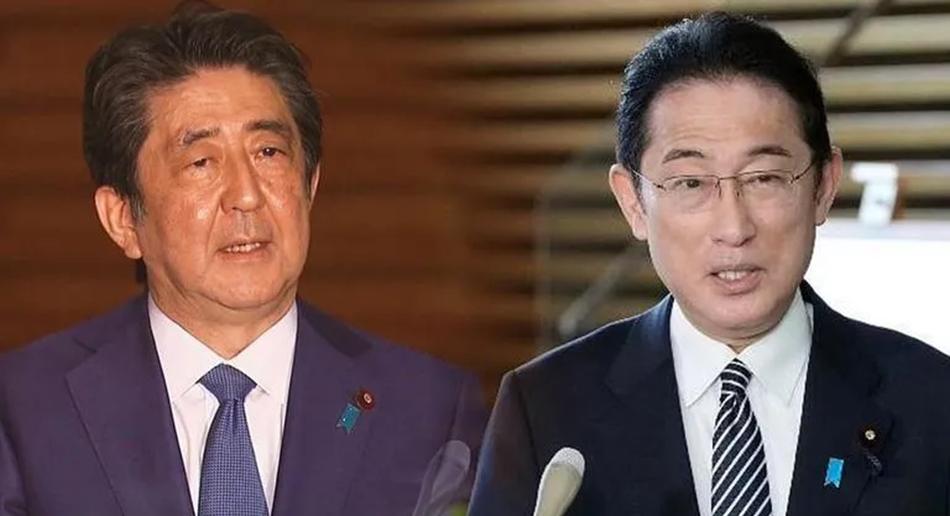 表面深情悼念,日本首相岸田文雄对安倍的真实态度是什么?