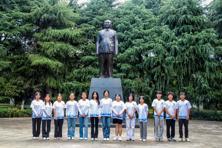 江西师大科技学院组织学生开展“红色走读”暑期社会实践活动