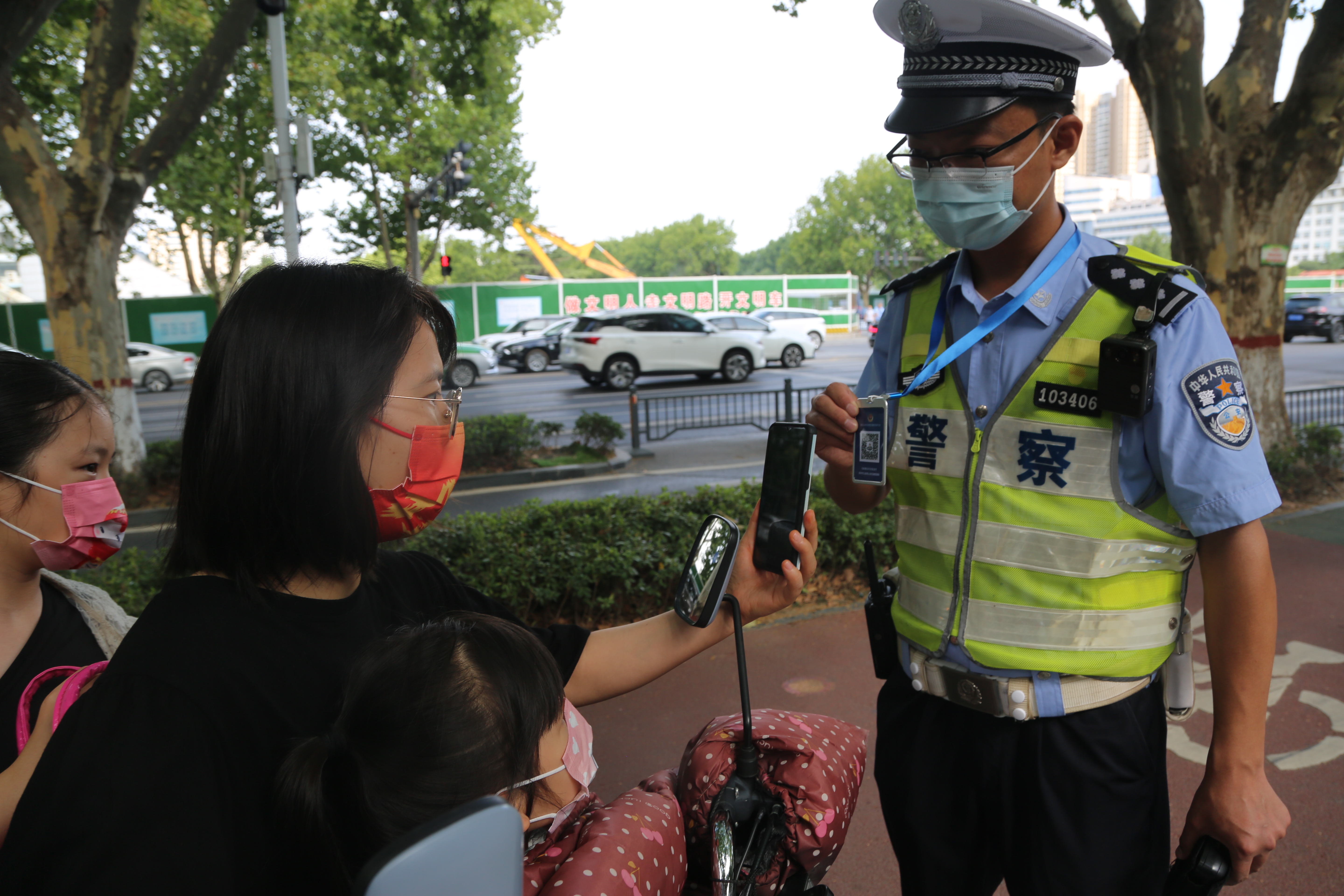 郑州交警新系统上线 骑车首次交通违法处罚“五选一”