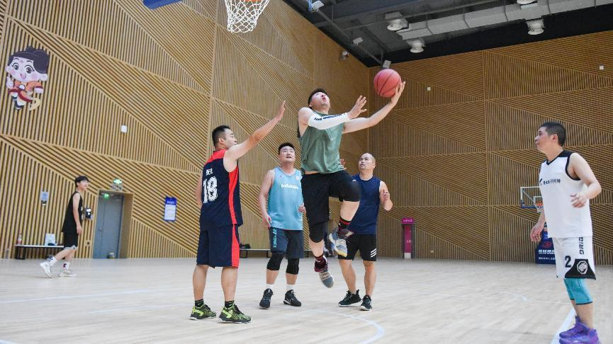 西安国际港务区：体育迷 快来西安奥体中心一起运动一起嗨！