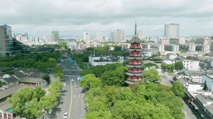 从不随波逐流，偏爱乘风破浪  一场别开生面的“蓝色盛宴”