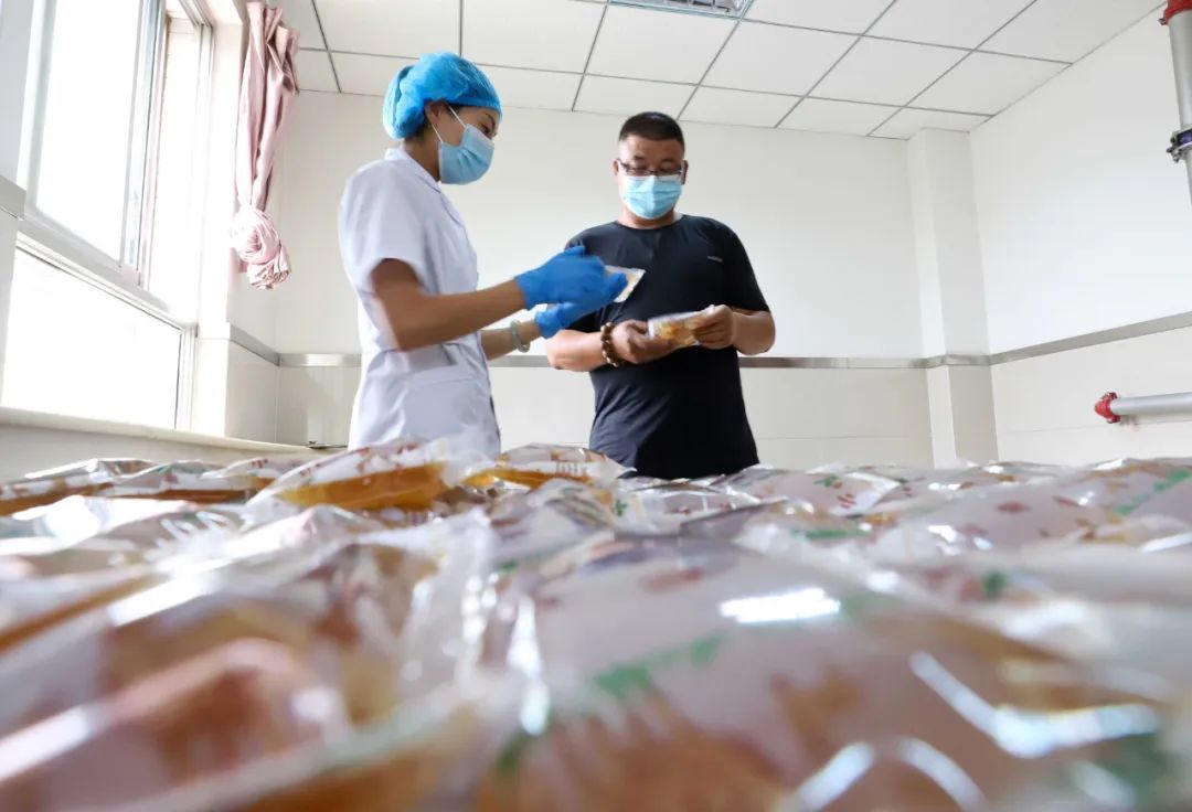 张掖甘州抗疫有"方" 逾8000袋"甘肃方剂"免费送疫线