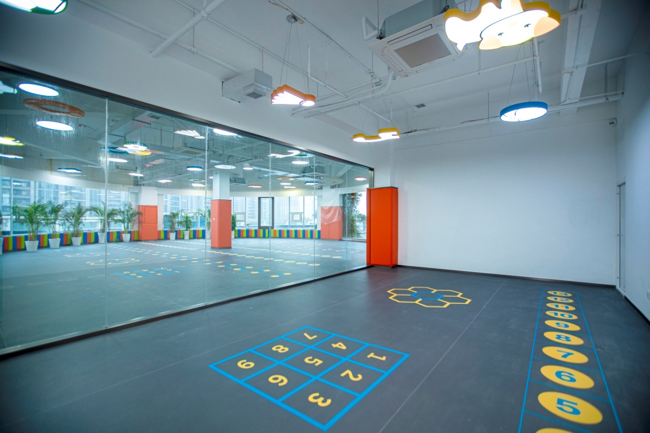 青岛健身新地标,伍佰优品健身香港东路旗舰店盛大开幕!