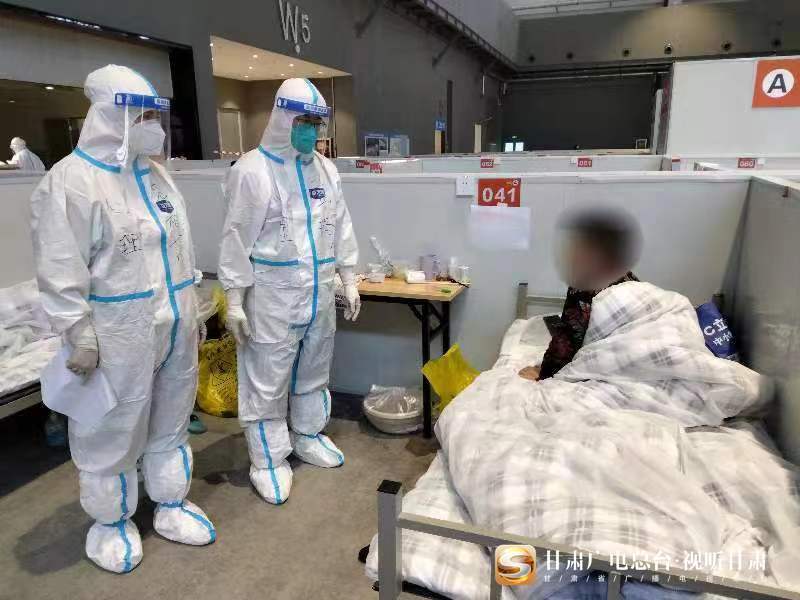 甘肃从“心”出发 患者医护人员抗疫也抗“抑”