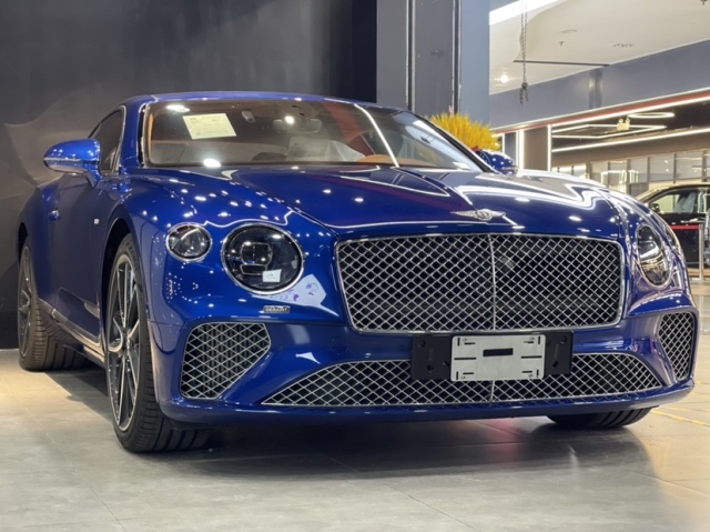 宾利欧陆gt多少钱欧陆亮片蓝展位现车