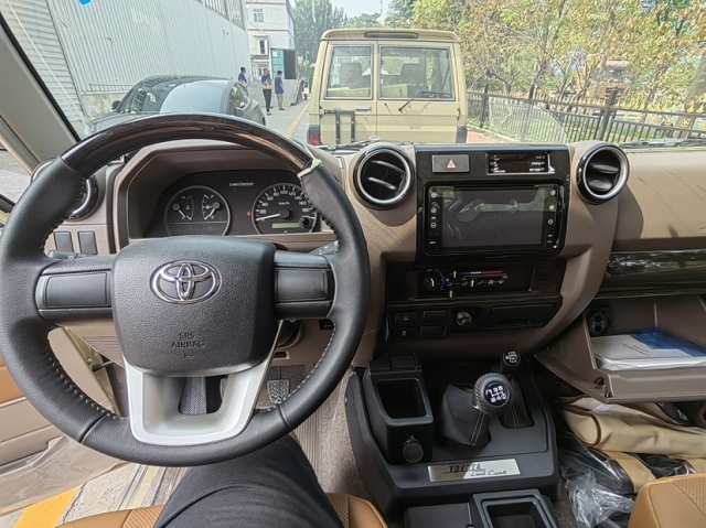 22款酷路泽lc71国六40现车70周年限量