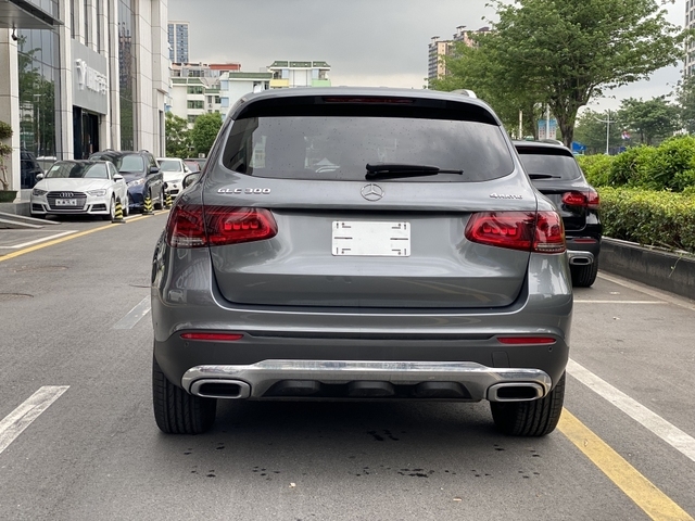 22款奔驰glc300天津港现车仅售39万