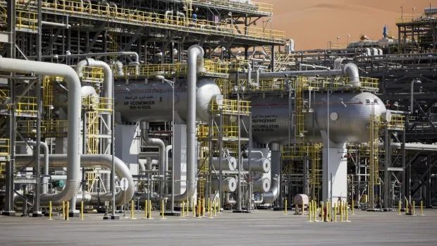 沙特阿拉伯国家石油公司名下的Shaybah油田，原油日产量高达100万桶