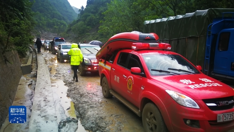 7月16日，四川北川突发山洪，救援力量赶赴受灾区域。（受访对象供图）