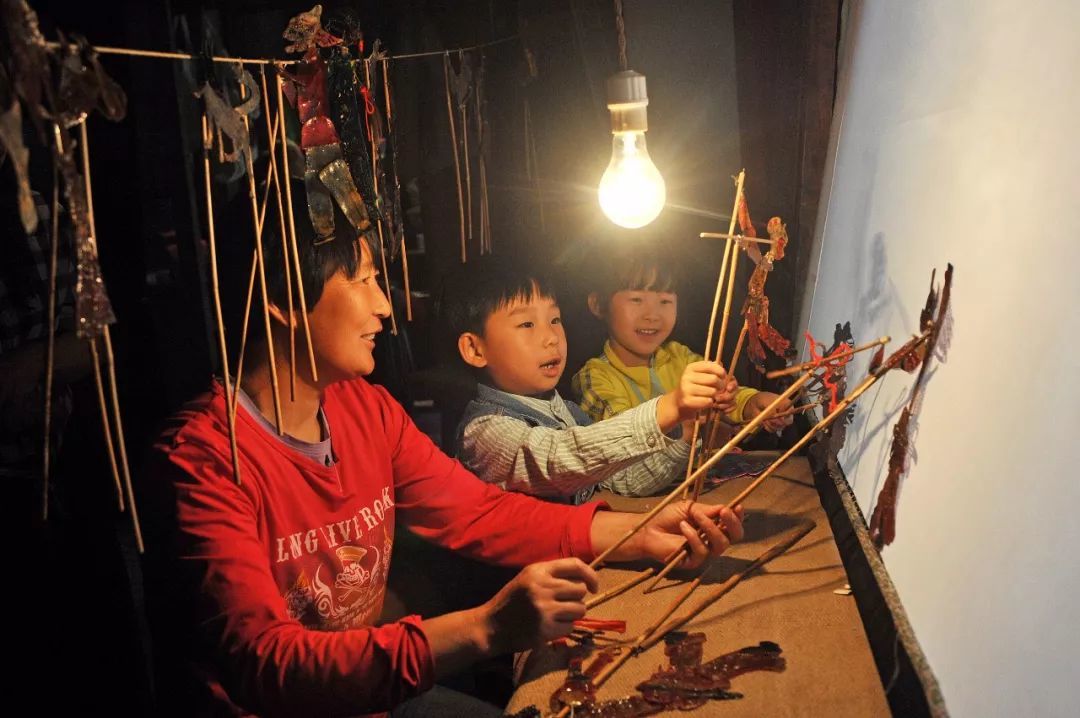 ▲ 皮影戏起源于汉，是秦川之地灿烂的文化瑰宝。图/视觉中国