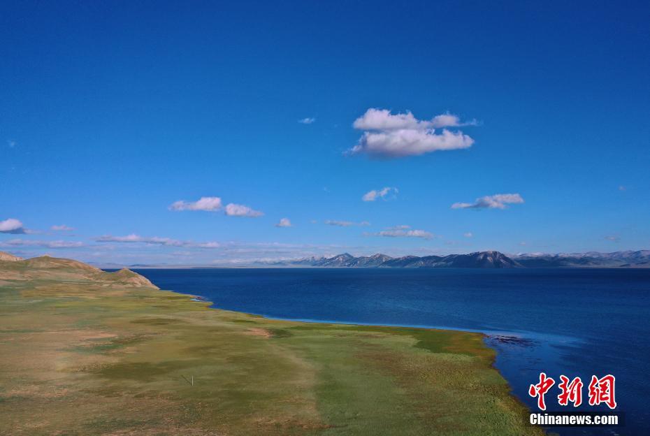 冬格措纳湖夏日美景如画