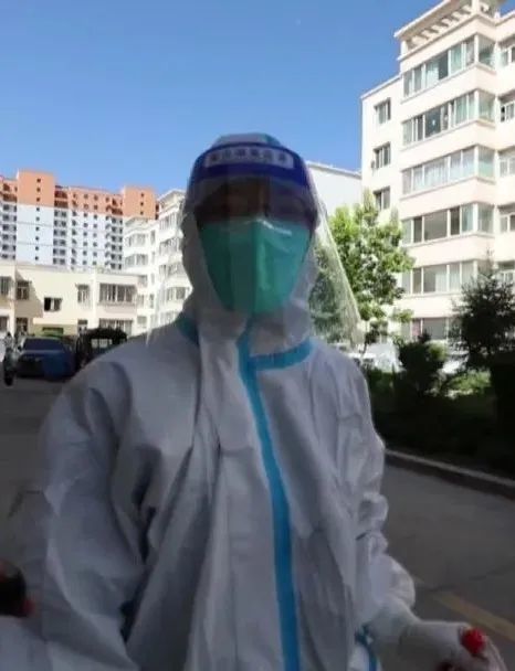 平川区支援会宁县医务人员、平川区中心医院儿科护士长张兆萍