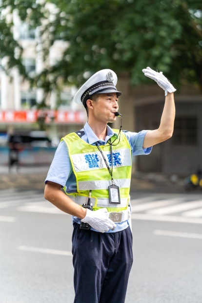 肯德基红骑士惊喜桶,为烈日下努力的你加油