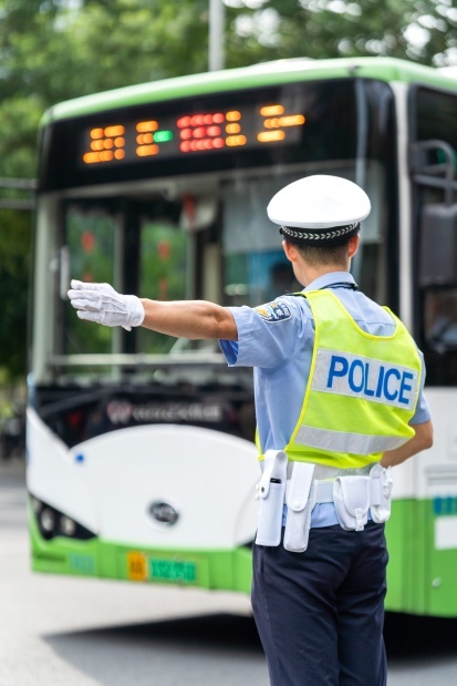 肯德基红骑士惊喜桶,为烈日下努力的你加油