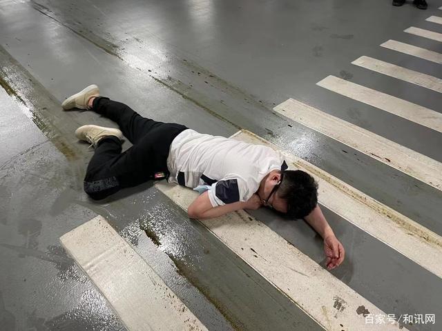 上海地库再现天价车祸男子酒驾连撞多台劳斯莱斯布加迪险中招