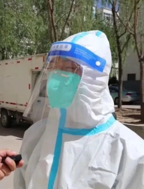 平川区支援会宁县医务人员、平川区中心医院儿科护士长张兆萍