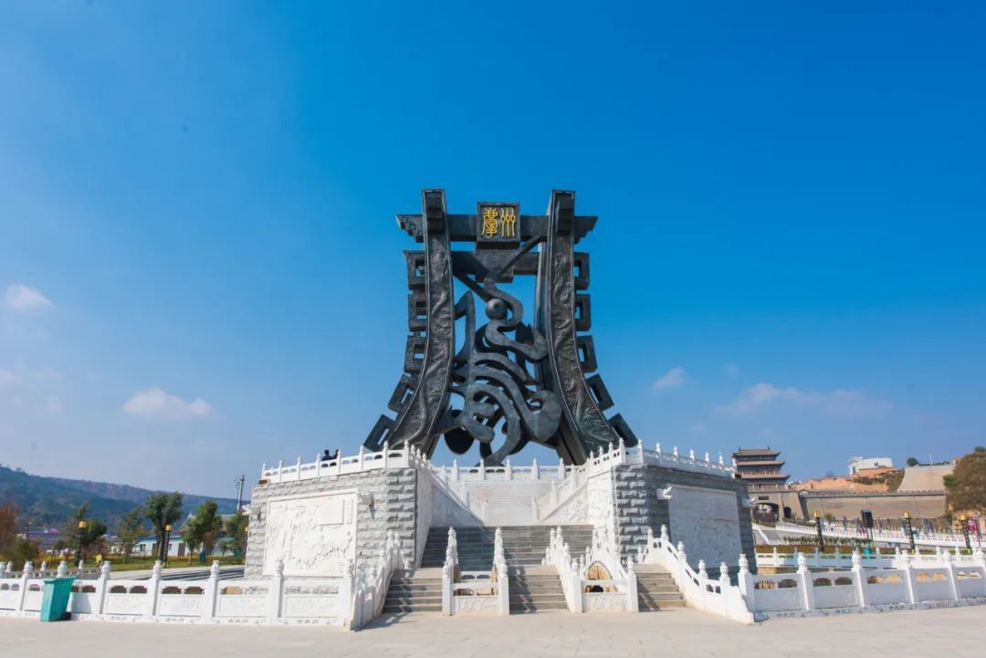 ▲庆州古城雕像 图/网络