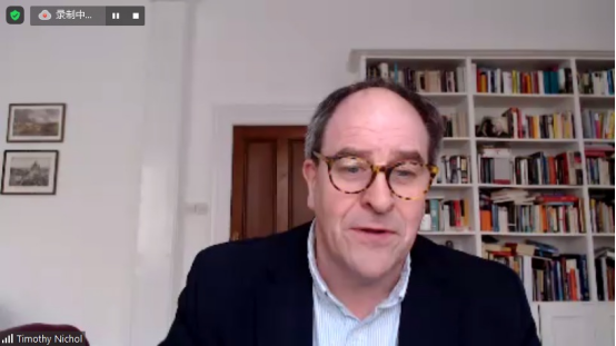 英国利物浦约翰摩尔斯大学副校长Tim Nichol教授发言