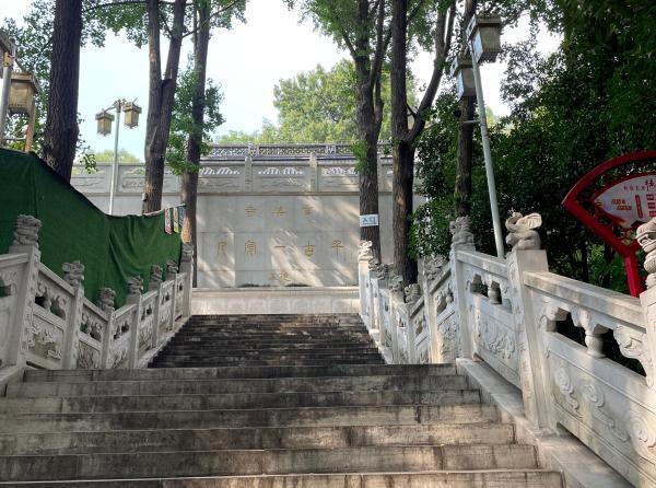 7月22日下午，玄奘寺正门入口