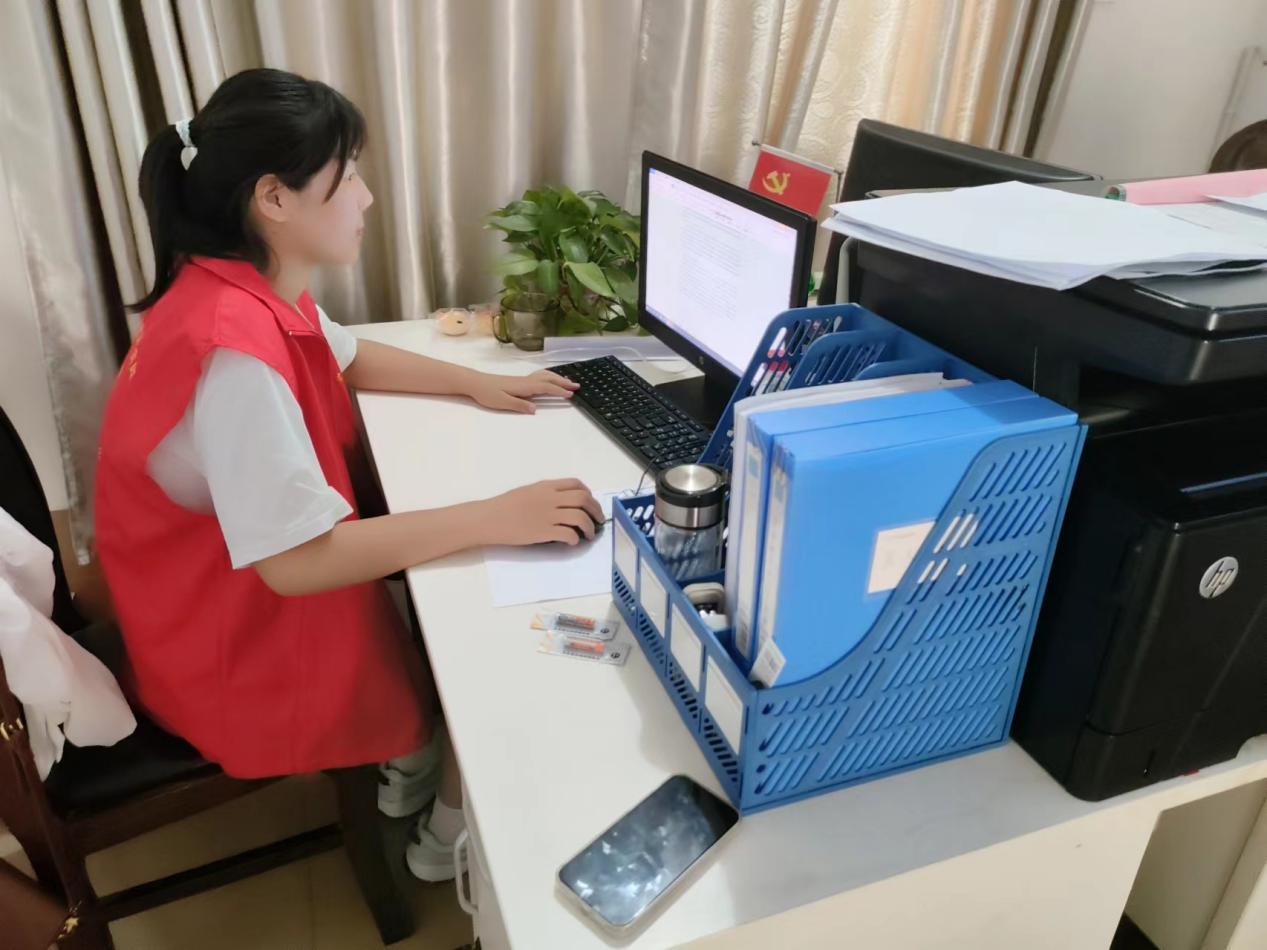 临颍县大学生积极参与暑期社会实践活动