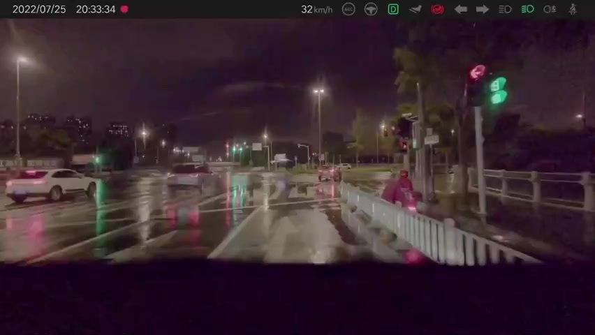 理想L9断轴事故行车记录仪记录视频