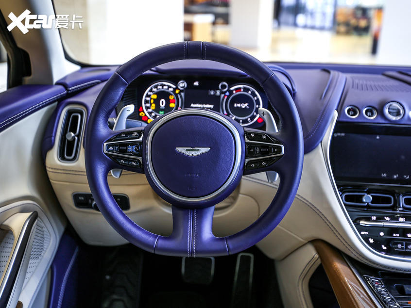 22款阿斯顿马丁dbx内饰与价格降价30w_凤凰网汽车_凤凰网