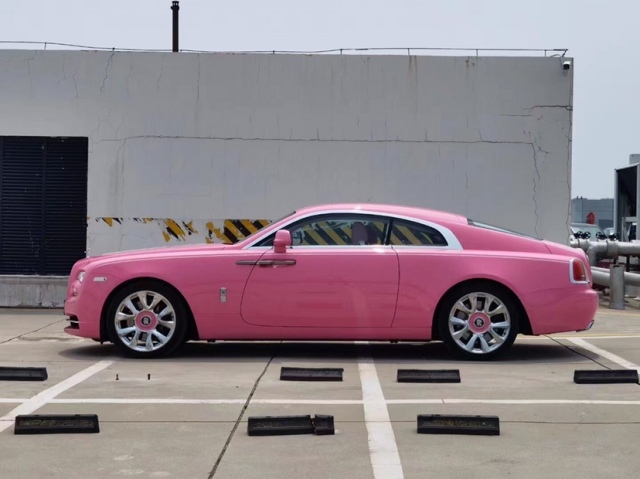 劳斯莱斯魅影粉色现车粉色魅影配仙女