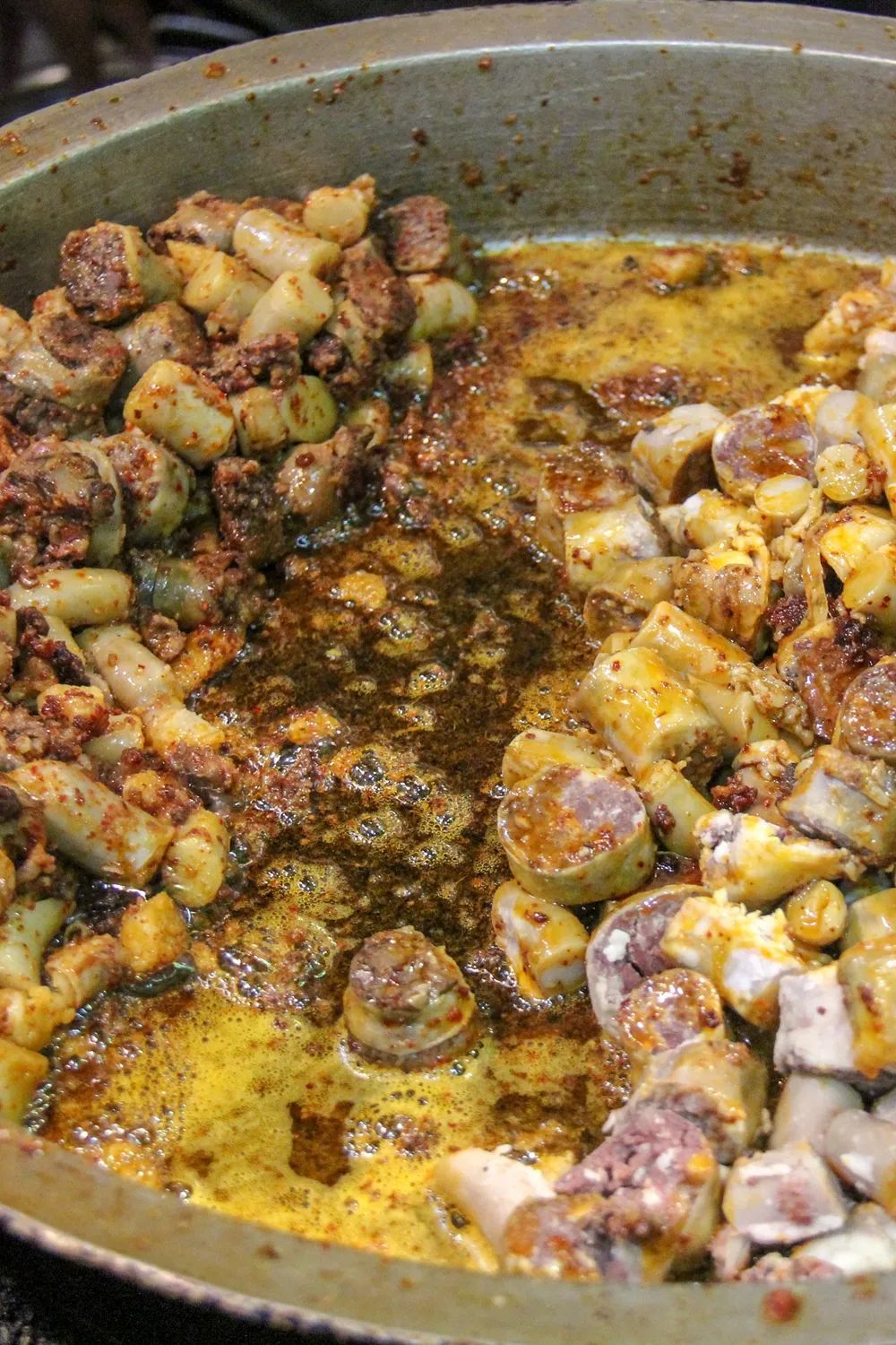 左血肠,右面肠,筏子双肠来一份?图 / 图虫·创意 摄影 / 海峰