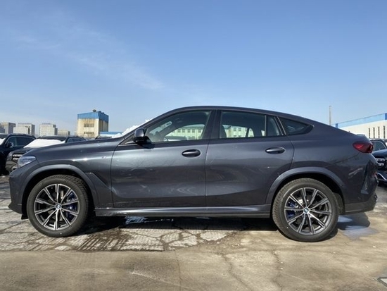 2022款进口2022款宝马x6顶配现车实拍