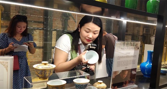 陶溪川“非遗百匠”带货直播：百名年轻主播“吆喝”新品