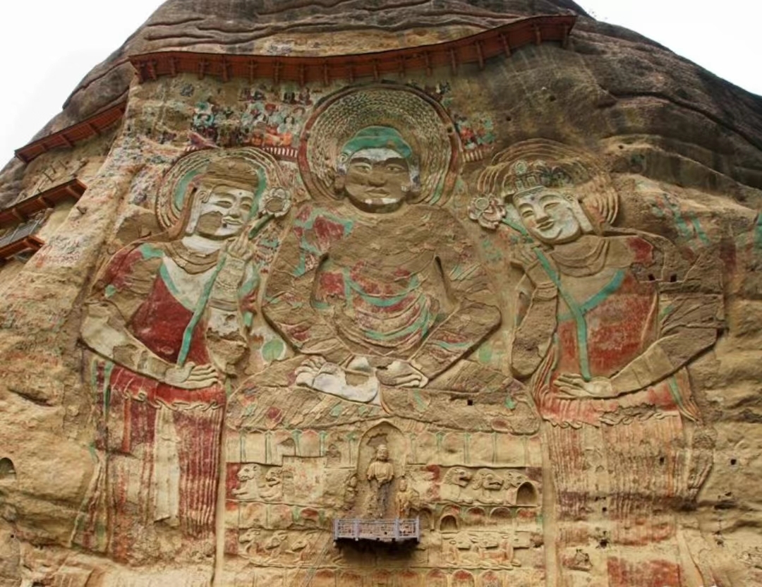 在甘肃天水，遇见世界最大摩崖浮雕造像……