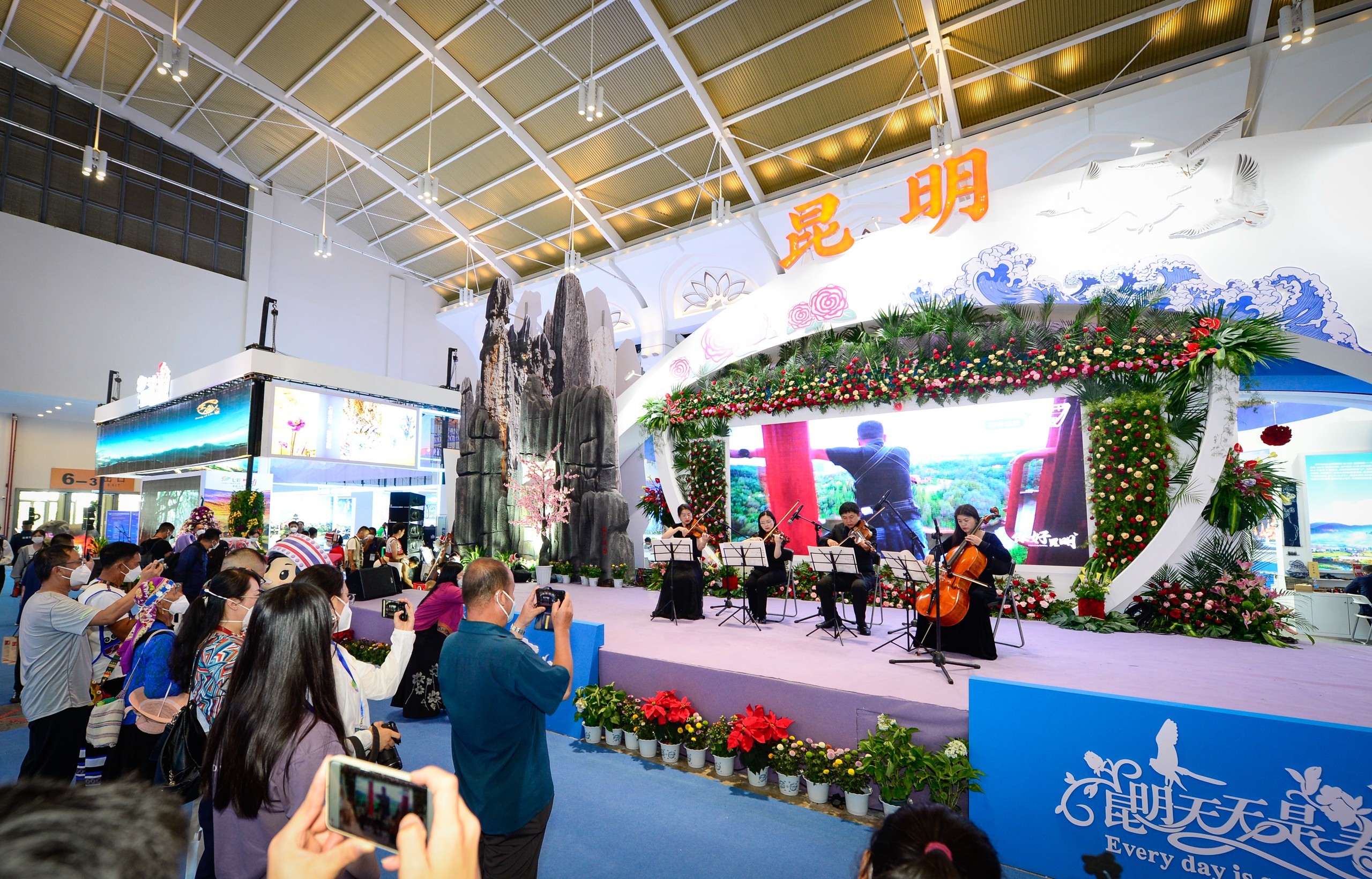 云南省文化和旅游厅副厅长娄可伟：云南旅游正加快复苏 展现巨大发展潜力