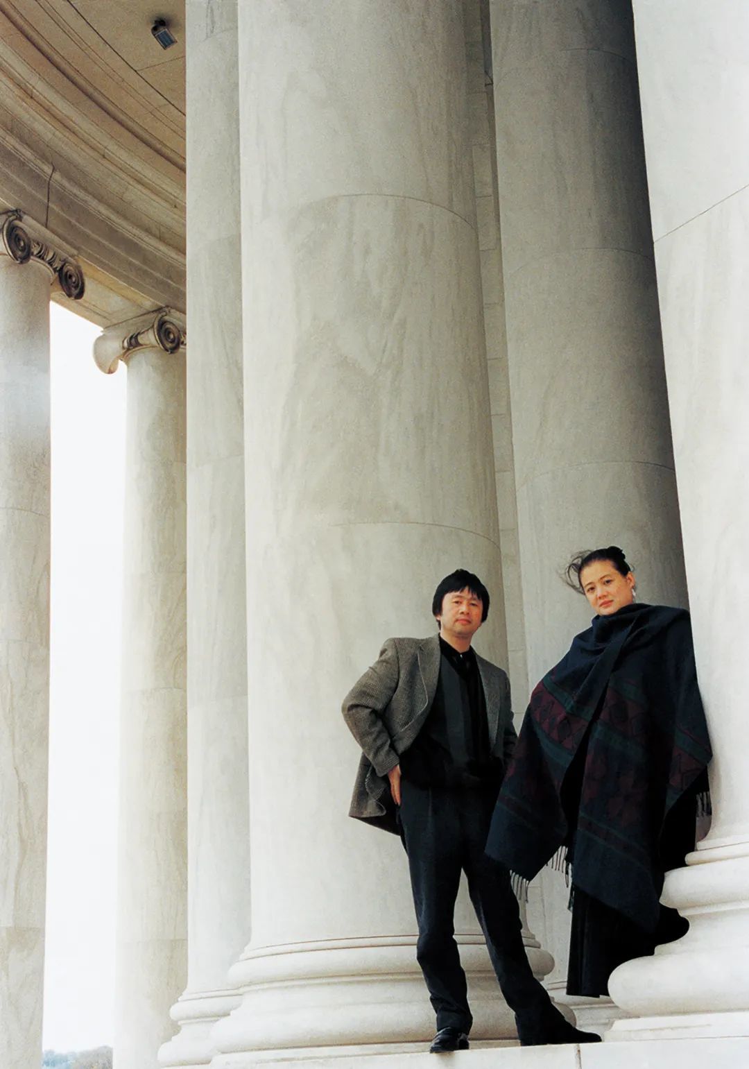 2000年春，丹慧陪同自健将“人性与爱”油画全球巡展带到了美国首都华盛顿，成功展出，广获佳评，瞩目画坛。