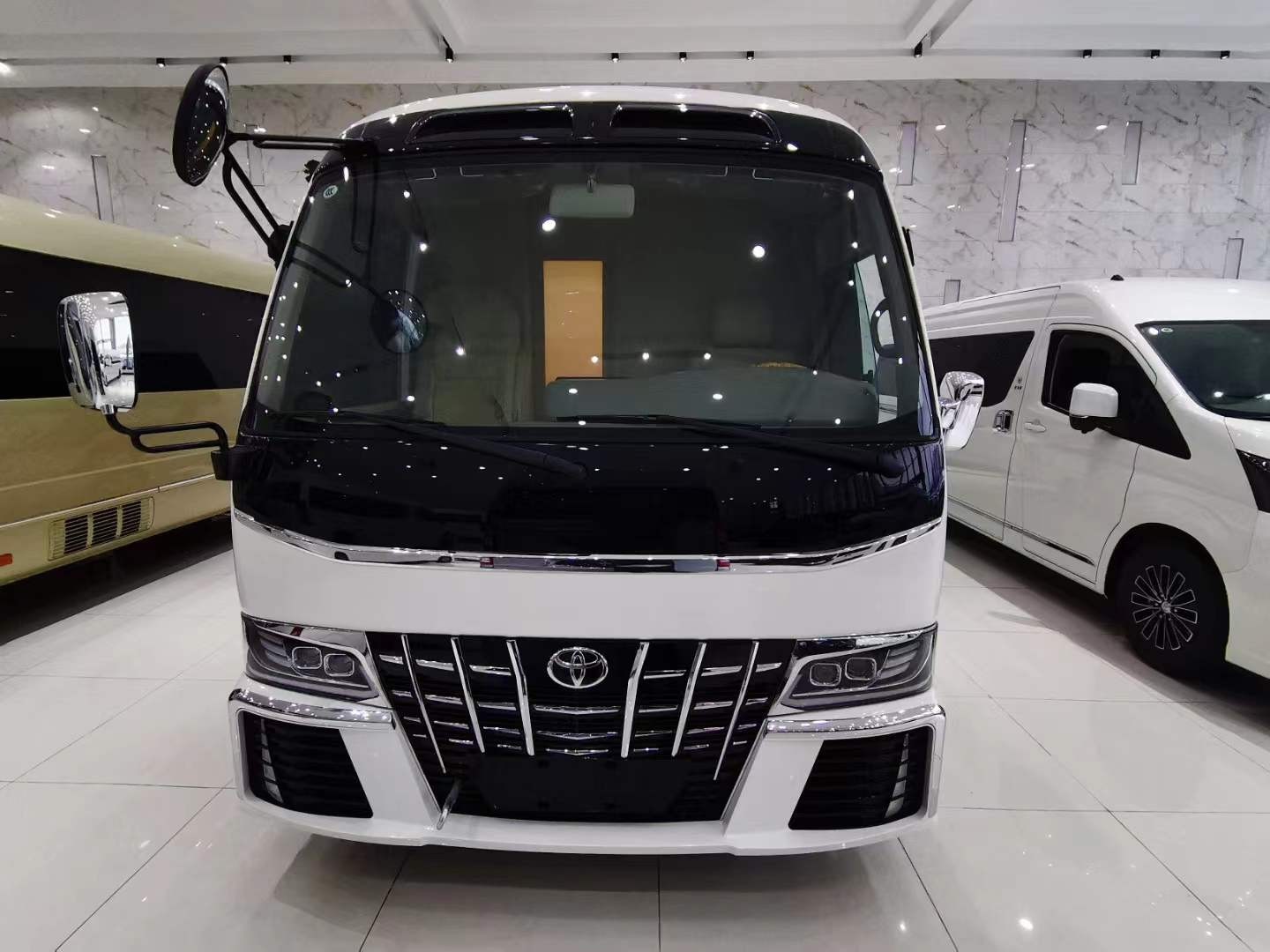 丰田考斯特纯白色 12座白金限量版价格_凤凰网汽车_凤凰网