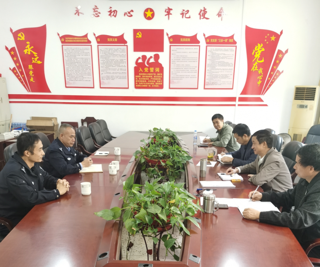 蓉江新区高校园区派出所党支部：党建引领 打造一流公安干部队伍