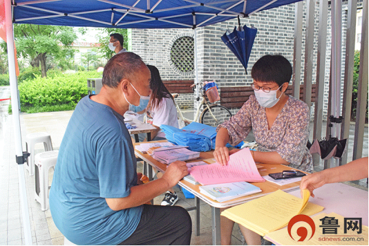 日照市东港区开展老年健康宣传周活动