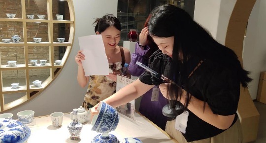 陶溪川“非遗百匠”带货直播：百名年轻主播“吆喝”新品