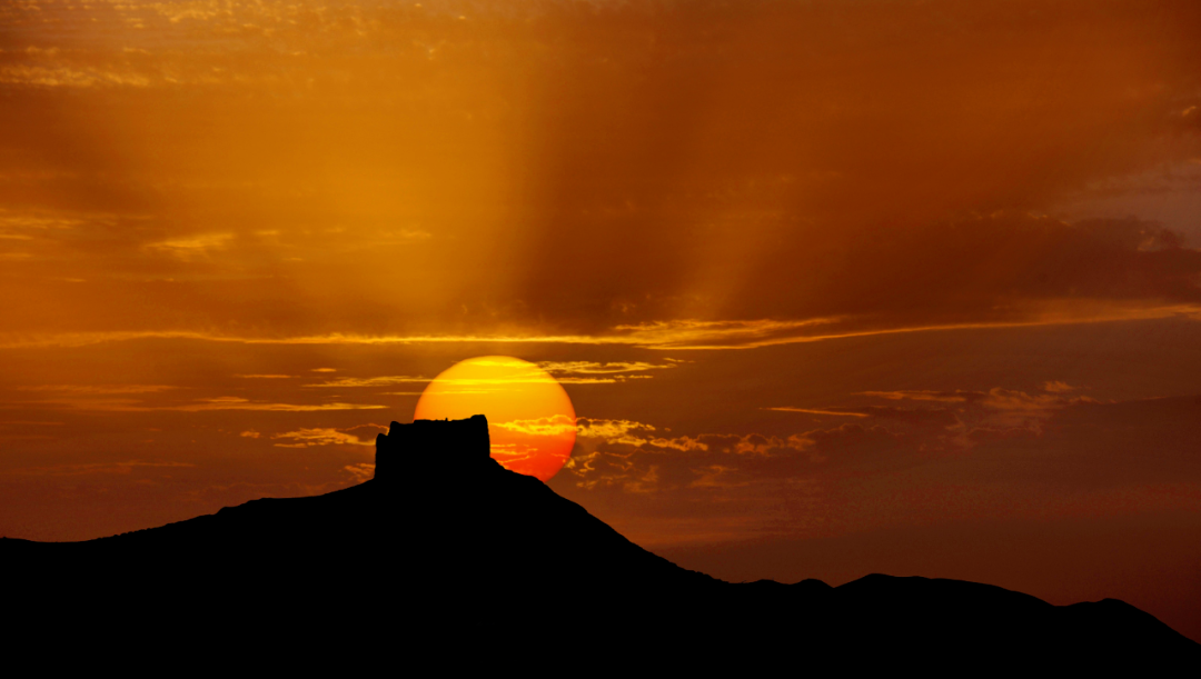 丝路重镇酒泉：城下有泉 其水若酒