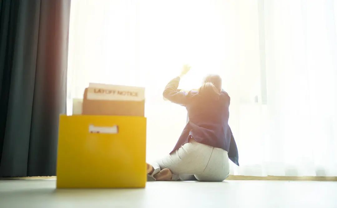 凤凰深调|失业、断供、房子被法拍:一对80后夫妻的下跌人生