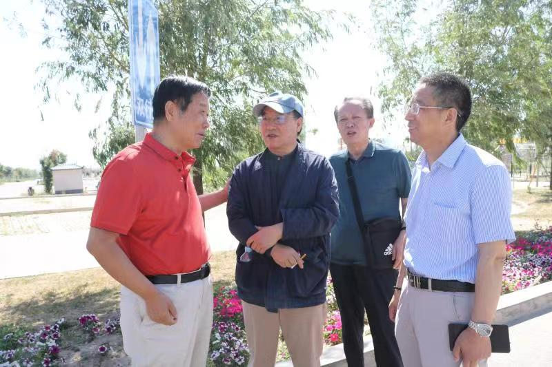 图片说明：左起依次为吴定川、尚墨、王传明、王德祥