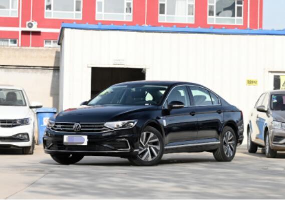 90后为什么喜欢一汽大众迈腾车长4865mm高颜值智能化