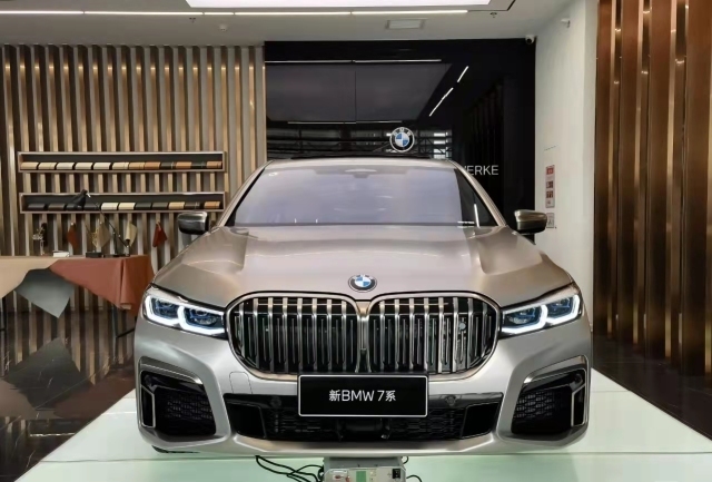 2021款宝马760价格 6.6t v12磨砂银_凤凰网汽车_凤凰网
