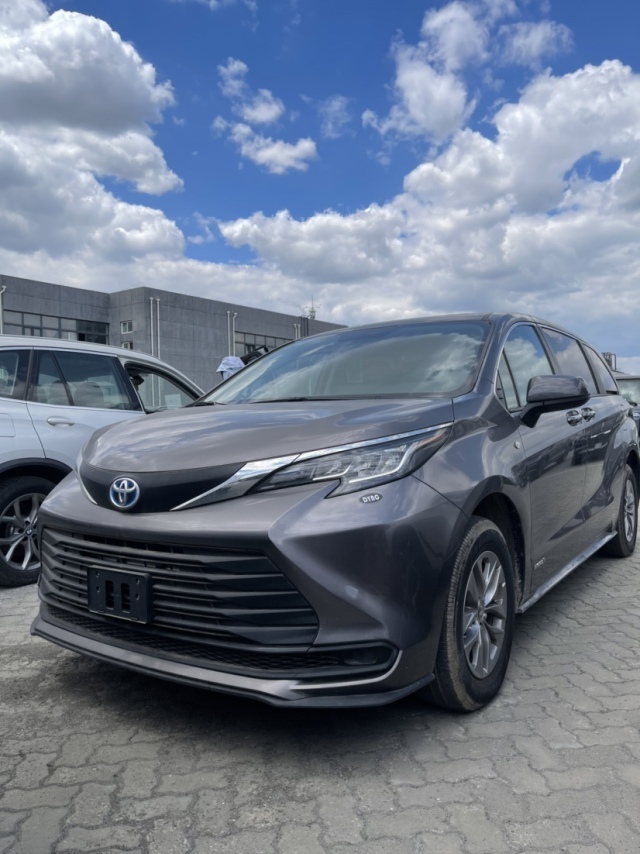 22款丰田塞纳2.5混动两驱特价38万起售_凤凰网汽车_凤凰网