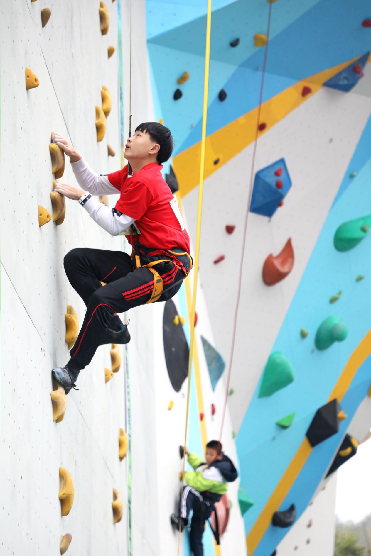 扣扣攀速度区难度区结合攀岩_上海一攀体育用品有限公司
