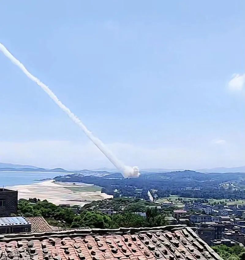 唐驳虎：昨天刷屏的“大火箭” 专为台海研制